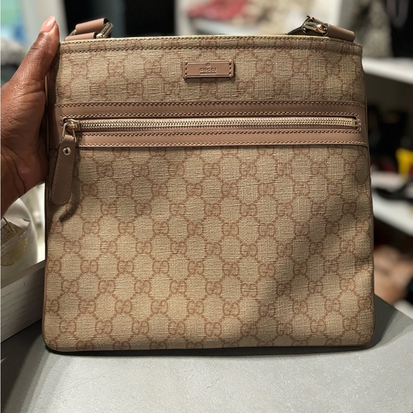 GUCCI Front Zip Flat Messenger Bag GG Coated Canvas Medium - Picture 4 of 7